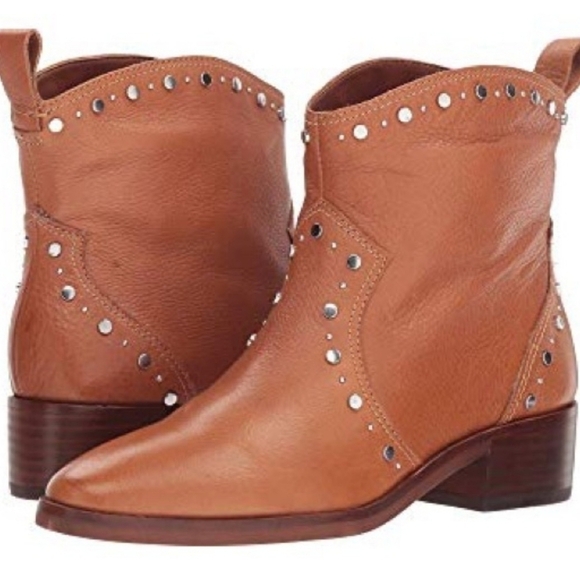 Dolce Vita Tobin Western-inspired booties - Picture 1 of 5